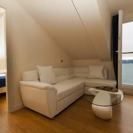 Pleter Hotel