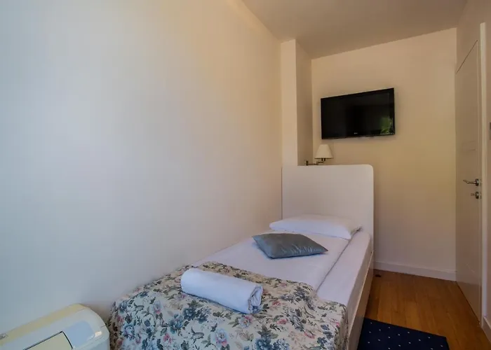 Ξενοδοχείο Pleter 4*